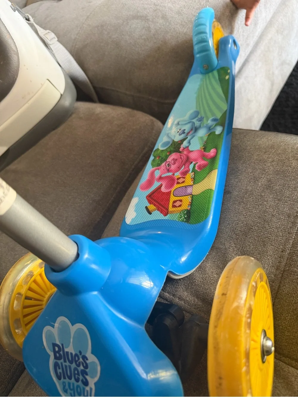 Blue’s Clues 3-Wheel Kids Scooter
